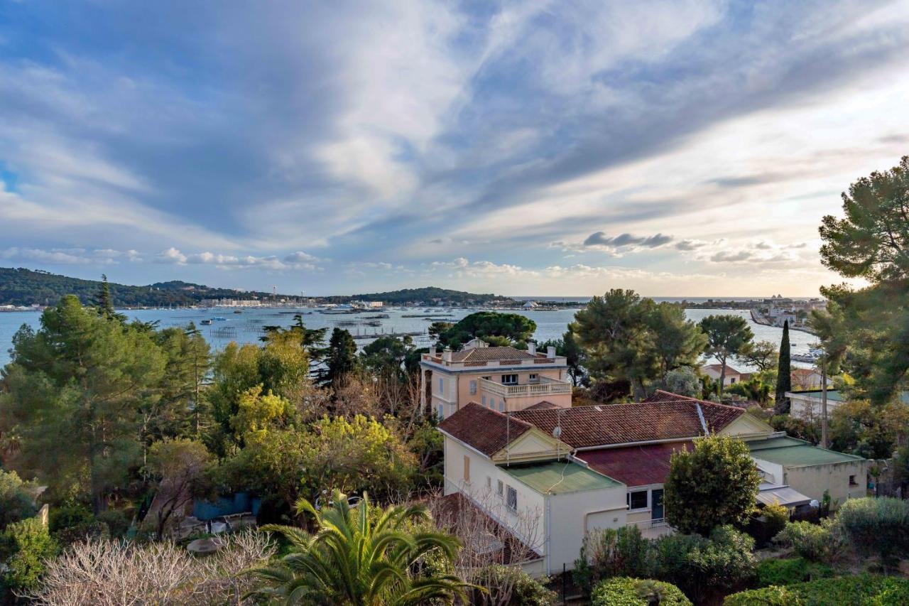 Studio Avec Vue Mer Et Terrasse La Seyne-sur-Mer Dış mekan fotoğraf